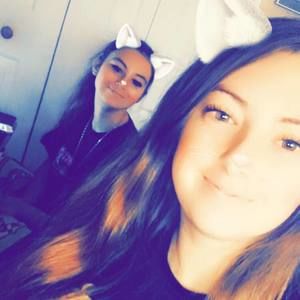 Meet your Posher, Kayla